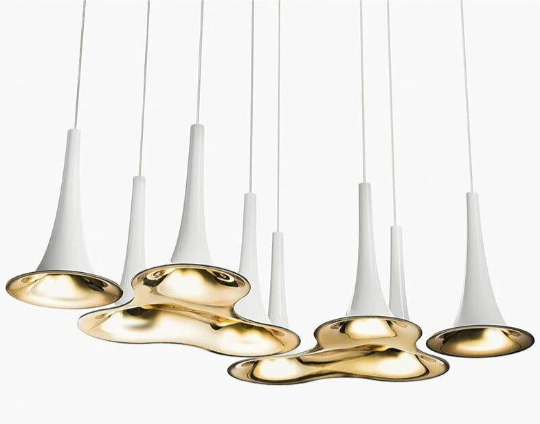 Suspension design blanche et doré en métal FLUSSIG