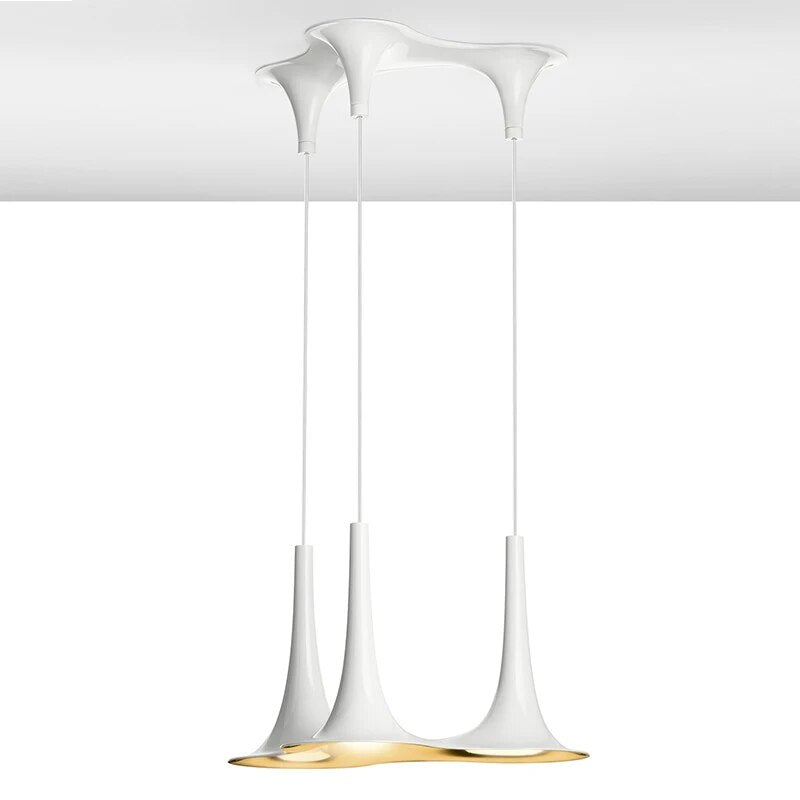 Suspension design blanche et doré en métal FLUSSIG