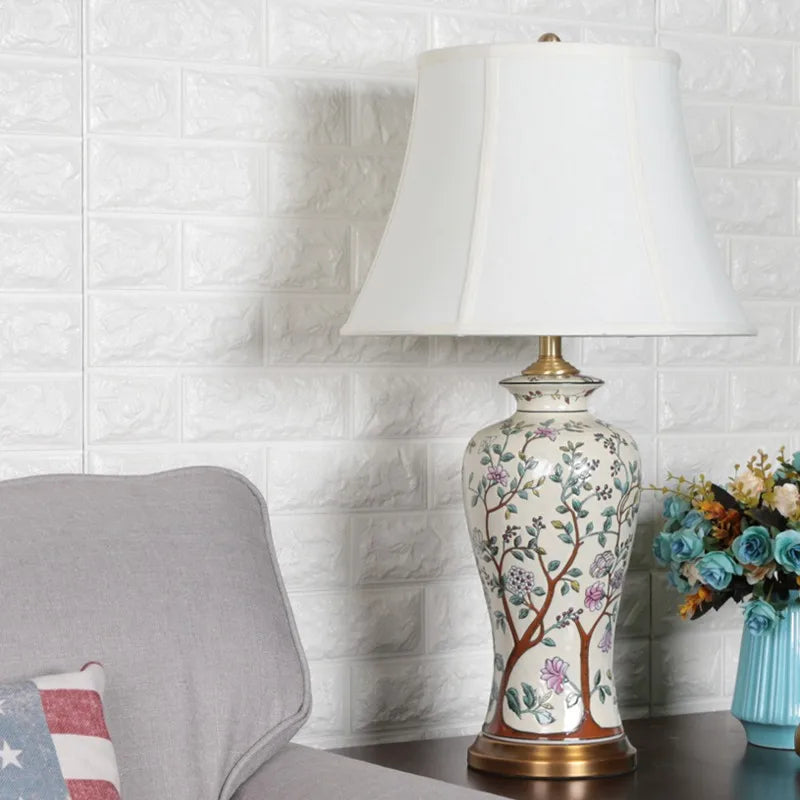 Lampe de Table en céramique blanc à motif avec abat-jour en tissu NANCY