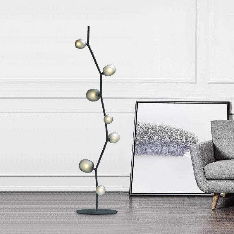 Lampadaire design en métal avec abat-jour en verre DEREVA