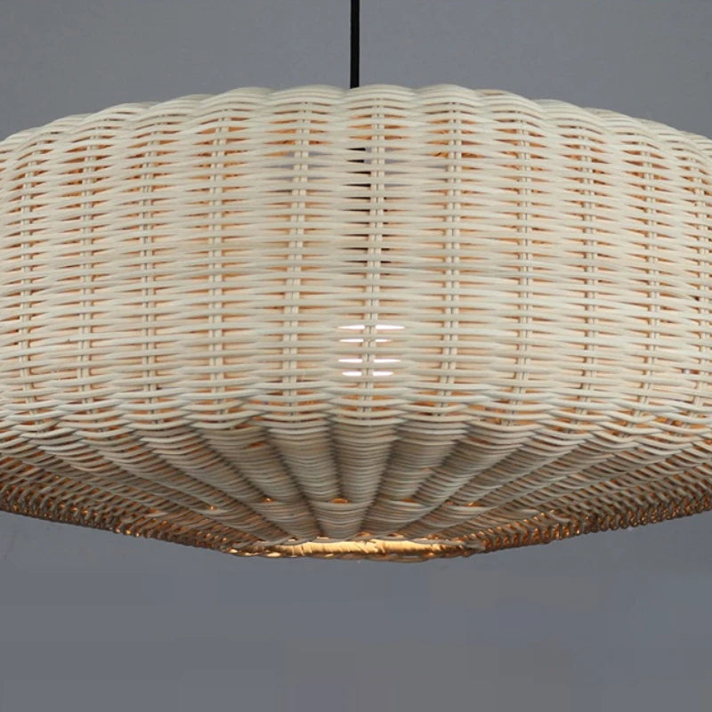 Suspension cosy en rotin naturel SELLA