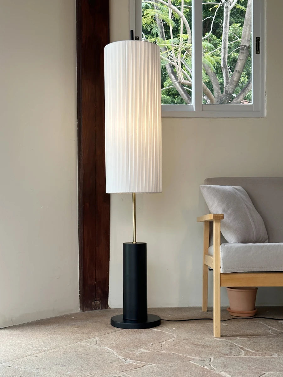 Lampadaire design, style japonais en métal avec abat-jour en tissu KOTO