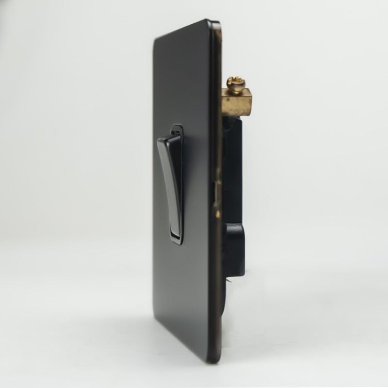 Sockets and switches in SS21 stainless steel