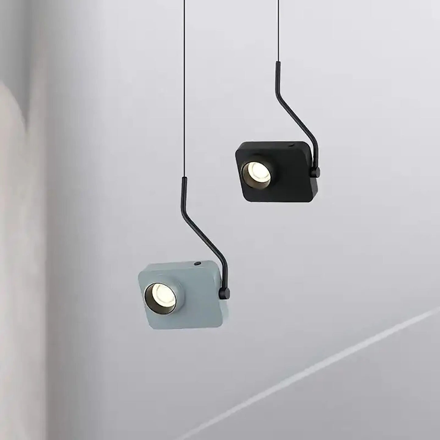 Spot suspendu design en forme de caméra en métal KOMRA