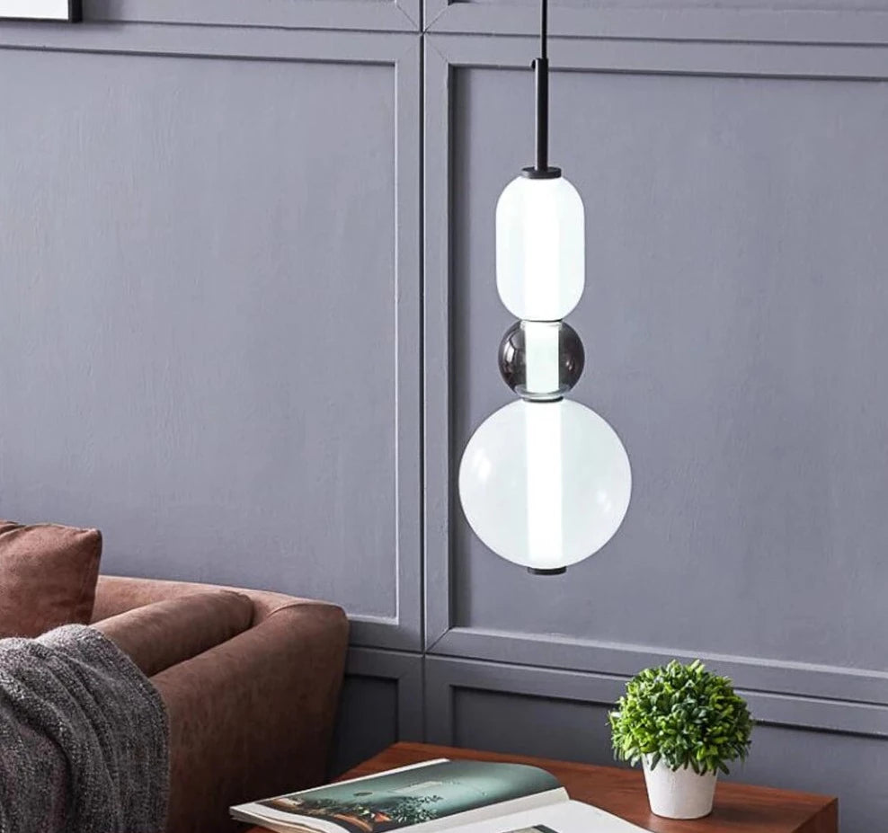 Suspension design LED en verre soufflé PIRULETA
