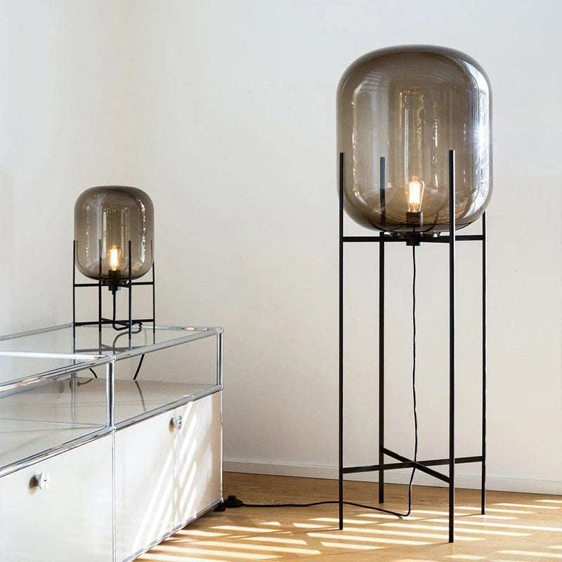 Lampadaire design en métal noir avec abat-jour en verre TAKO