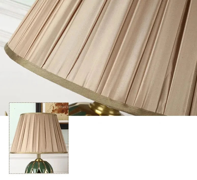 Lampe de table style vintage en céramique vert et doré avec abat-jour en tissu GLAMOUR