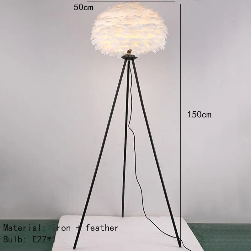 Lampadaire design en métal et plumes RISCH