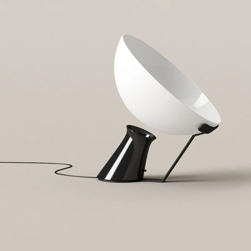 Lampe de bureau design minimaliste LED en métal KUJU