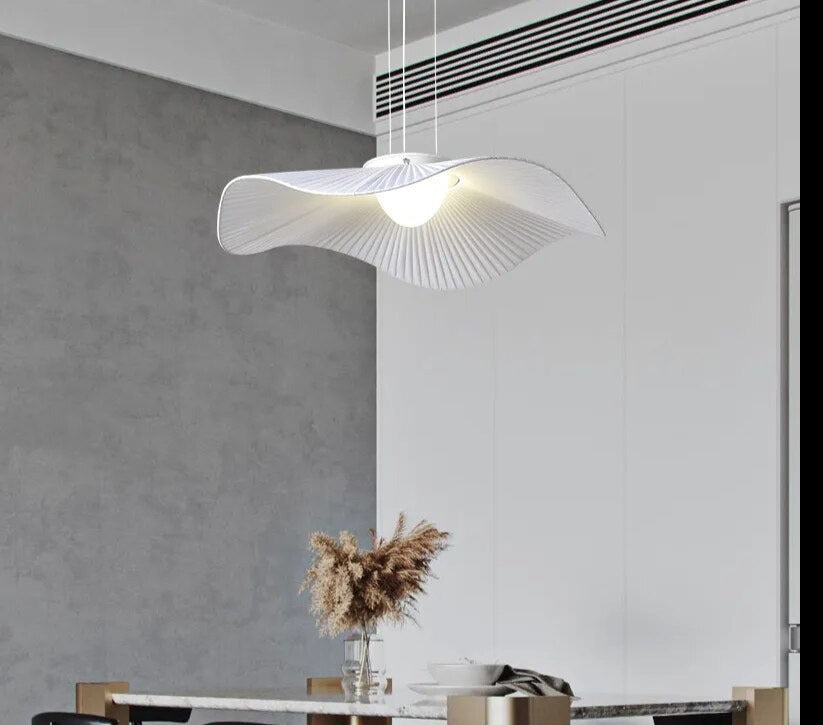 Suspension blanche design LED en métal et tissu FLOS