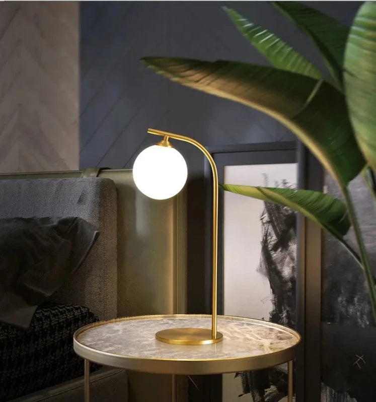 Lampe de table design en laiton SP5