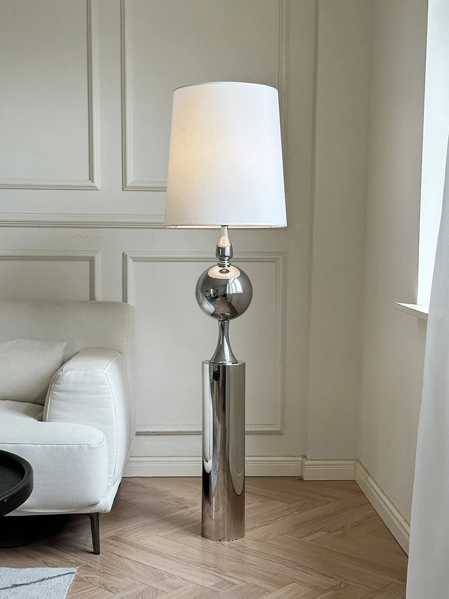 Lampadaire design en métal Chromé avec abat-jour en tissu GROMA