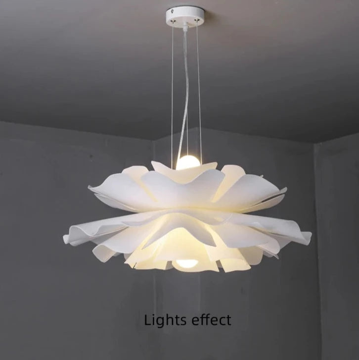 Suspension blanche design avec abat-jour en acrylique LILY