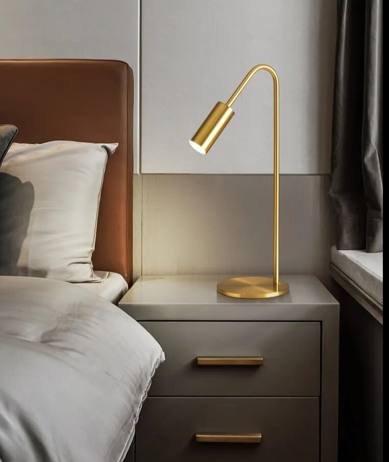 Lampe de bureau design en laiton SP7