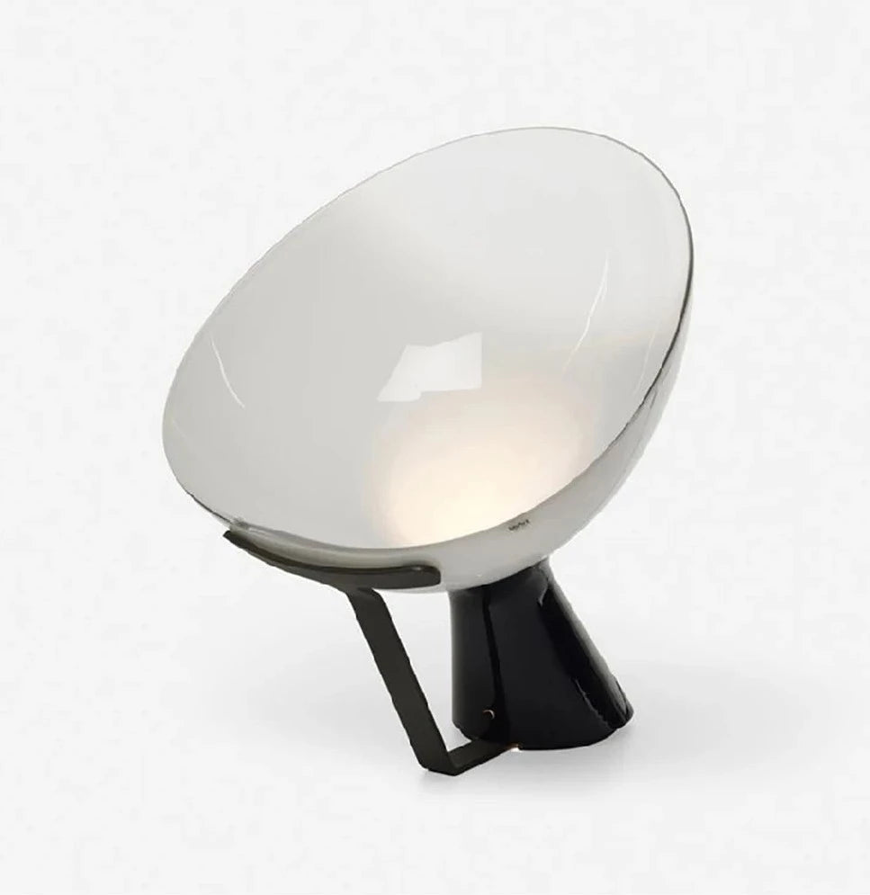 Lampe de bureau design minimaliste LED en métal KUJU