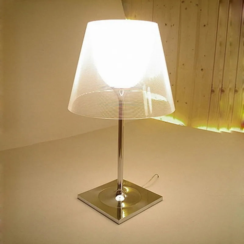 Lampe de table design transparente WHIP