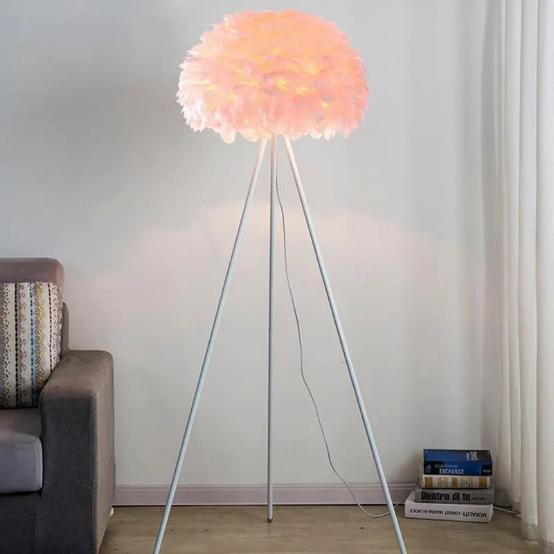 Lampadaire design en métal et plumes RISCH