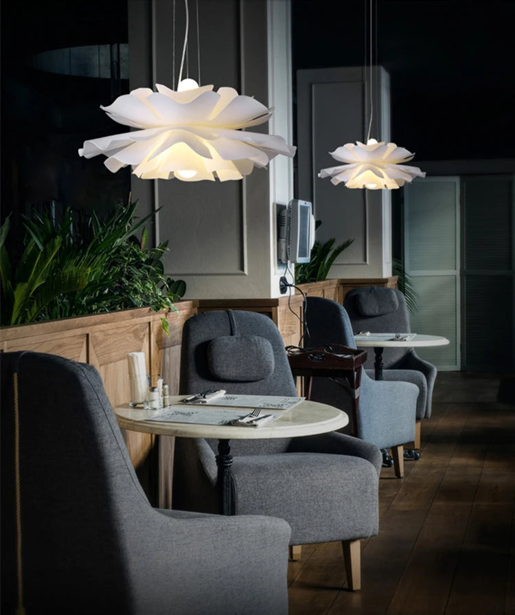 Suspension blanche design avec abat-jour en acrylique LILY