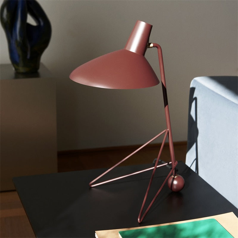 Lampe de table en métal design