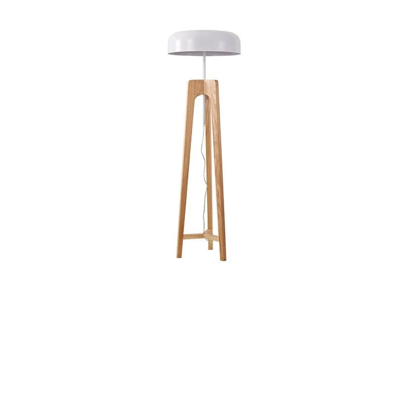 Lampadaire trépied design en bois et abat-jour en métal RODDO