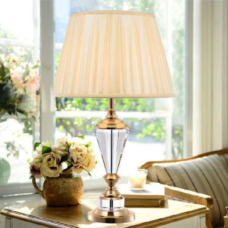 Lampe e table vintage en cristal K9 avec abat-jour en tissu plissé DONNA